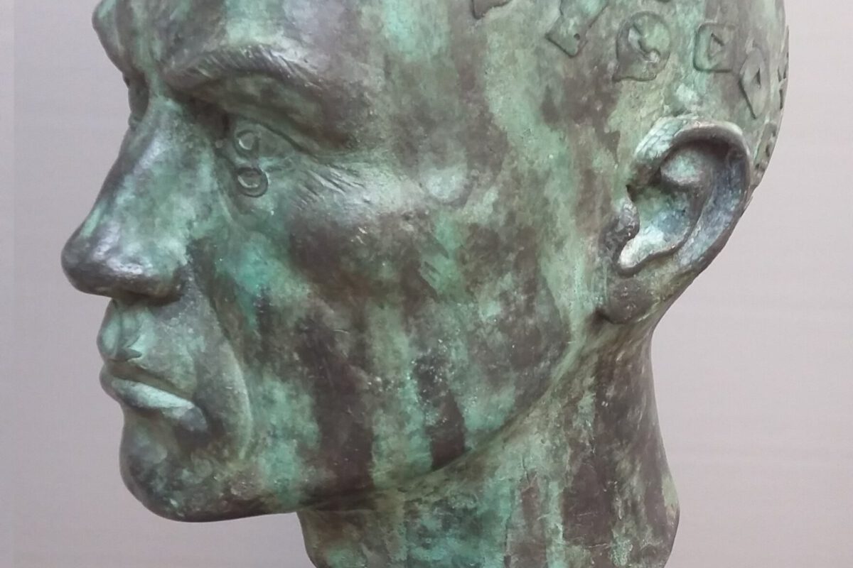 Hannelore Buchner: Skulptur_Bronzekopf -STATUS-